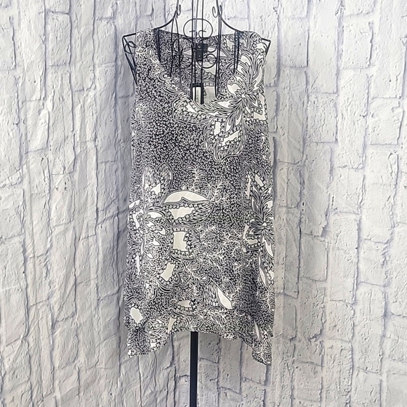 Worthington Tops - WORTHINGTON Sophie Black and White Floral Sleeveless Women's Blouse S NWT